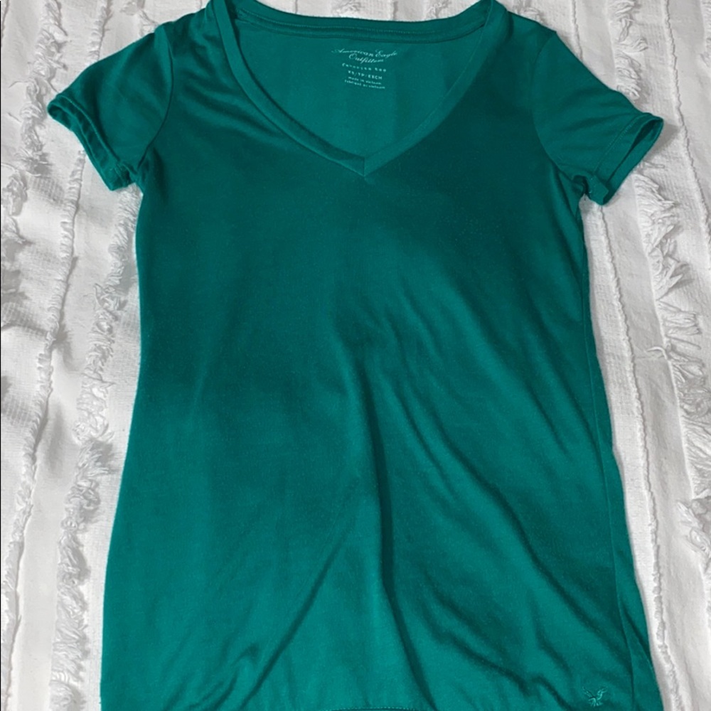 American Eagle V-Neck
